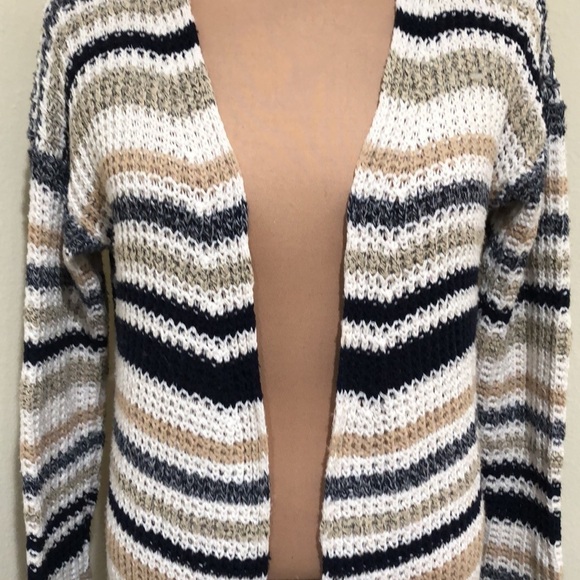 Francesca’s Collection Alya Duster Cardigan Sweater Size Medium White Tan Blue - Picture 3 of 10